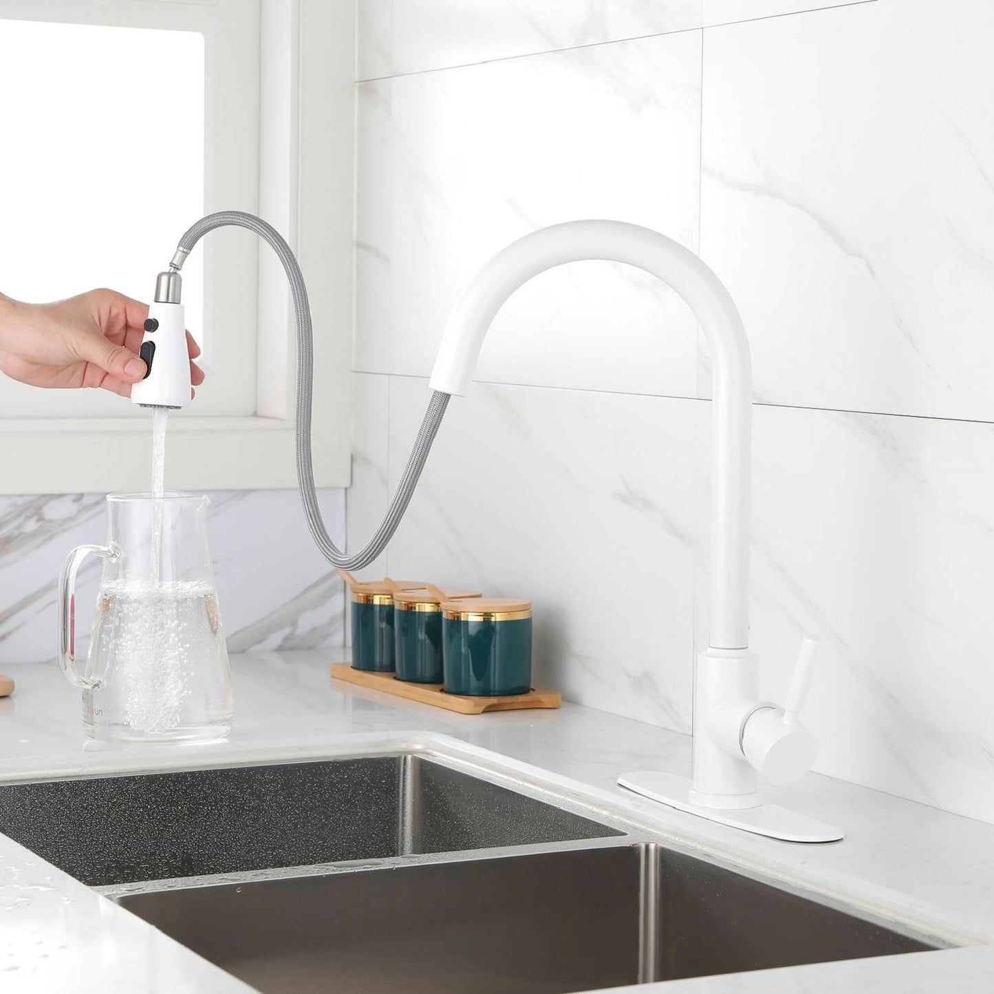 Pull-Down Kitchen Faucet with Sprayer - Single Handle, 3 Spray Modes (White)