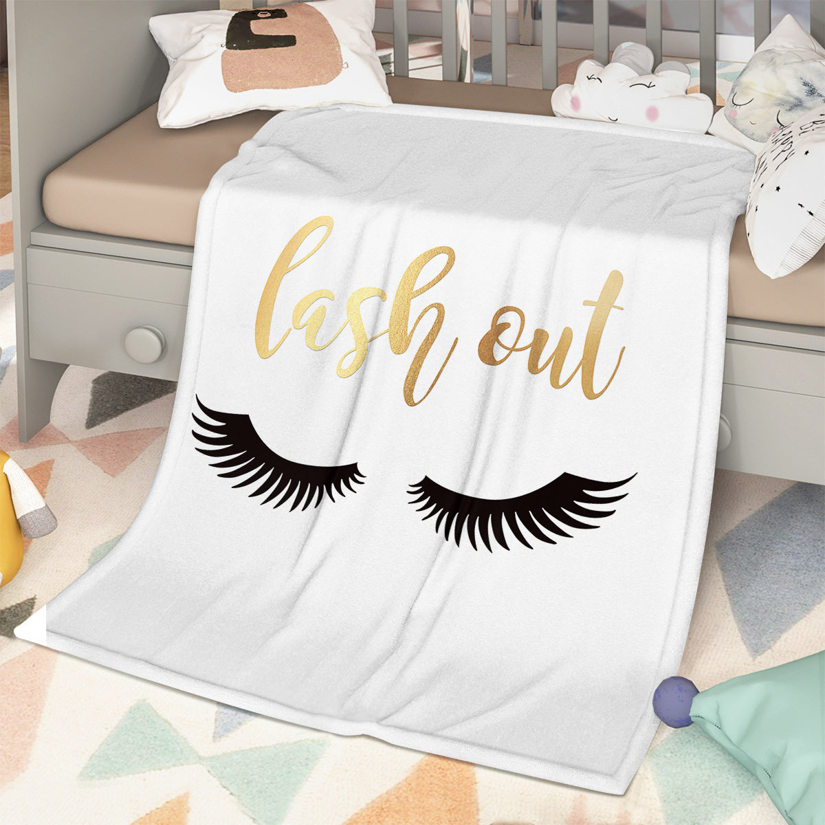Lash Out Eyelash Sherpa Fleece Blanket - Soft Plush Throw (50x60 or 60x80)