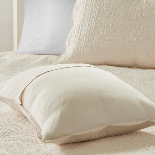 3-Piece Reversible Scalloped Edge Quilt Set - Cream King/Cal King, Lightweight Cottage Style Bedding